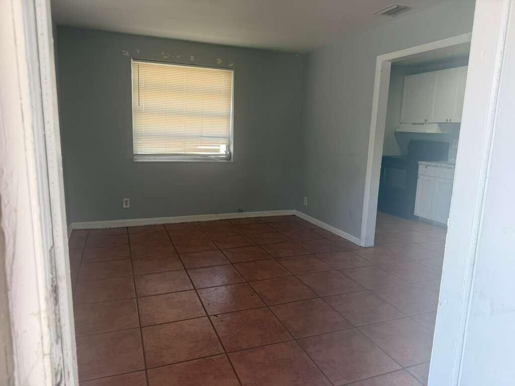 314 Douglass Avenue, Unit 318, West Palm Beach, FL 33401 Photo