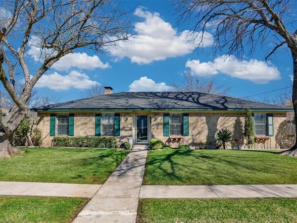 2005 Brentwood Street, Gainesville, TX 76240