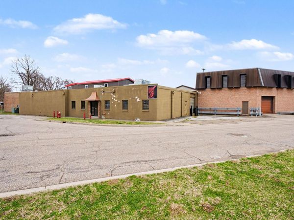 100 Lagrange Street, Dowagiac, MI 49047
