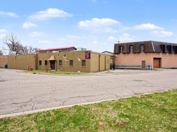 100 Lagrange Street, Dowagiac, MI 49047