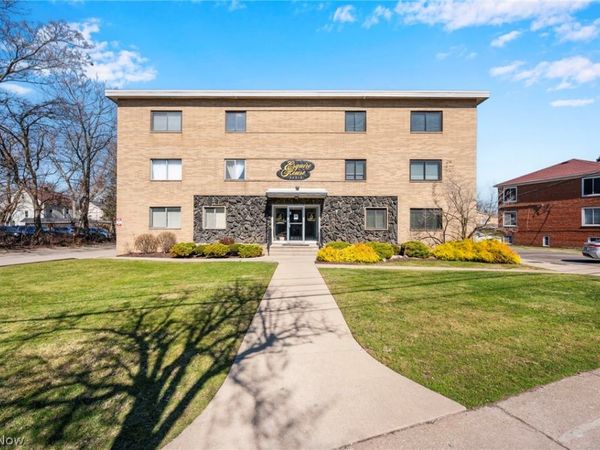20312 Lorain Road , Unit 112, Fairview Park, OH 44126