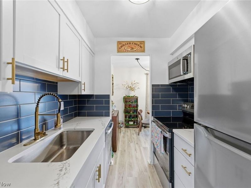 20312 Lorain Road, Unit 112, Fairview Park, OH 44126 Photo 11