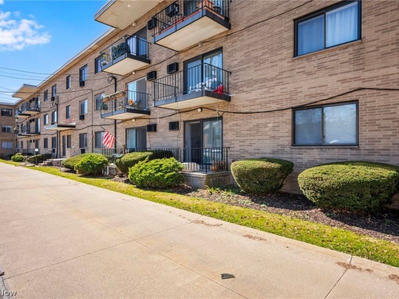 20312 Lorain Road, Unit 112, Fairview Park, OH 44126 Photo 26