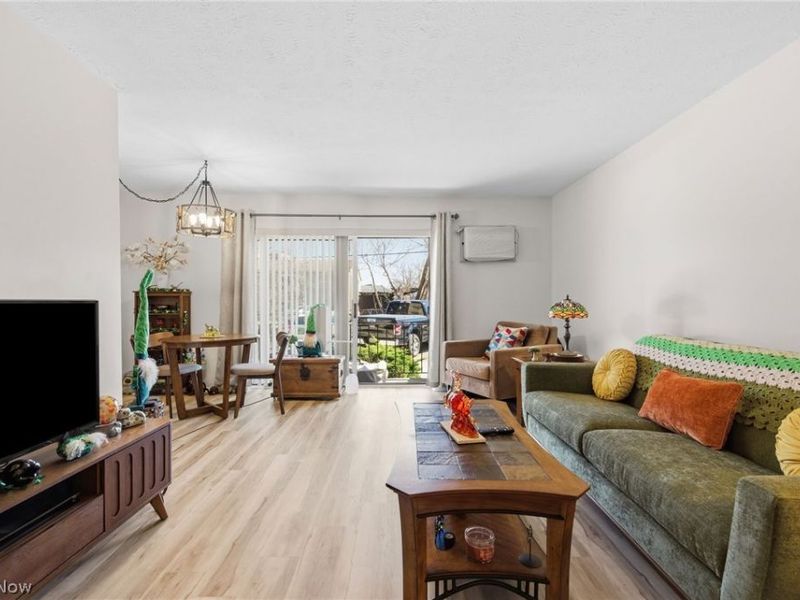 20312 Lorain Road, Unit 112, Fairview Park, OH 44126 Photo 4