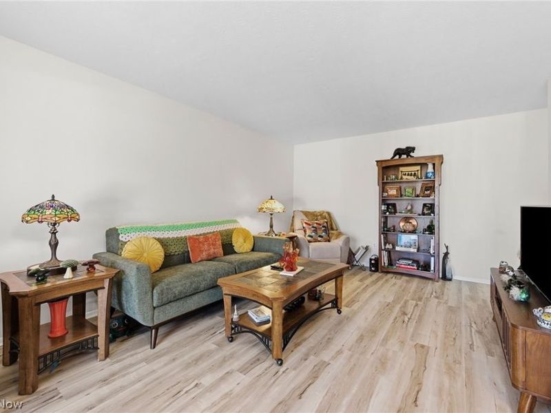 20312 Lorain Road, Unit 112, Fairview Park, OH 44126 Photo 7