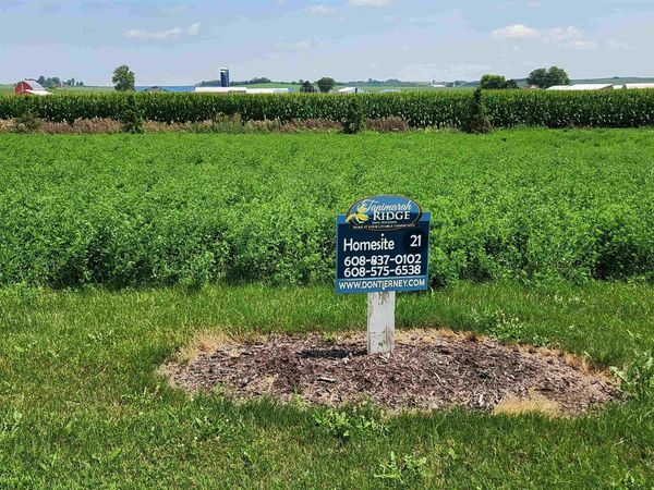 855 Capitol Drive, Dane, WI 53529