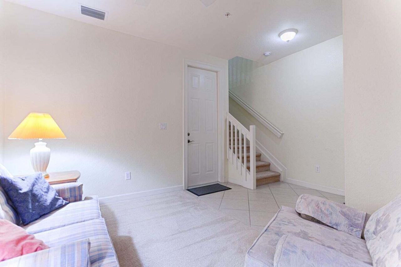 660 Amador Lane, Unit 4, West Palm Beach, FL 33401 Photo