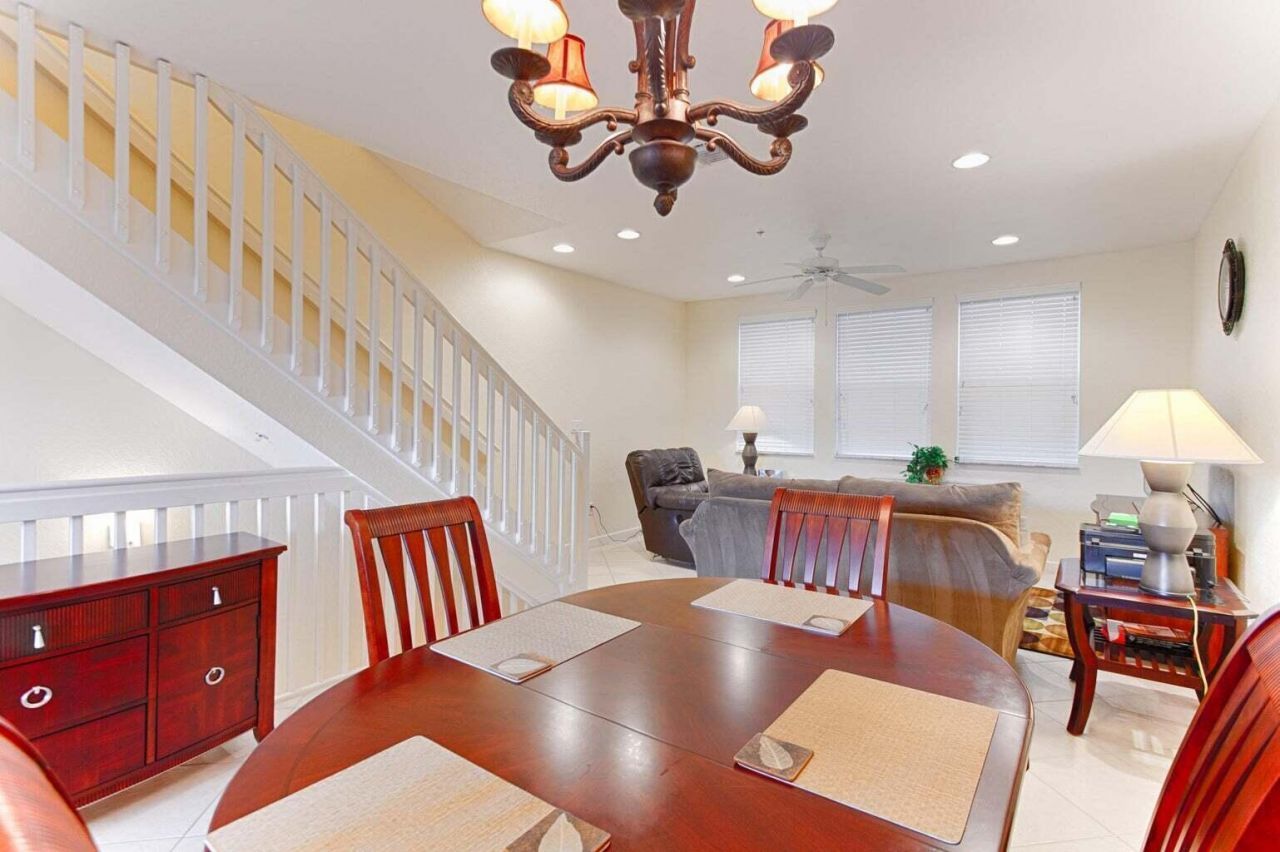 660 Amador Lane, Unit 4, West Palm Beach, FL 33401 Photo