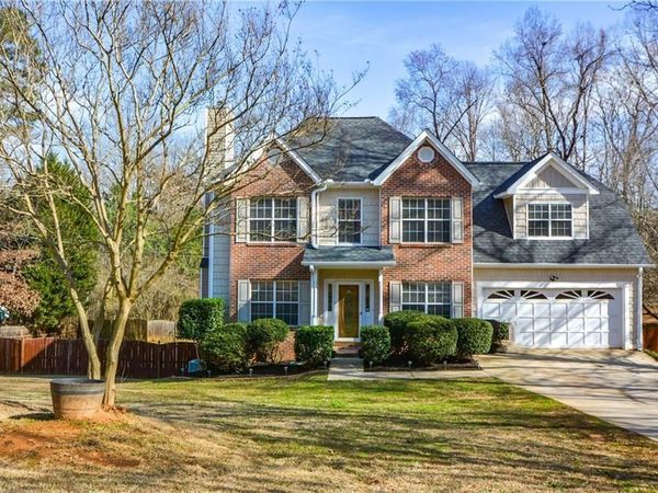 366 River Point Drive , Mcdonough, GA 30252