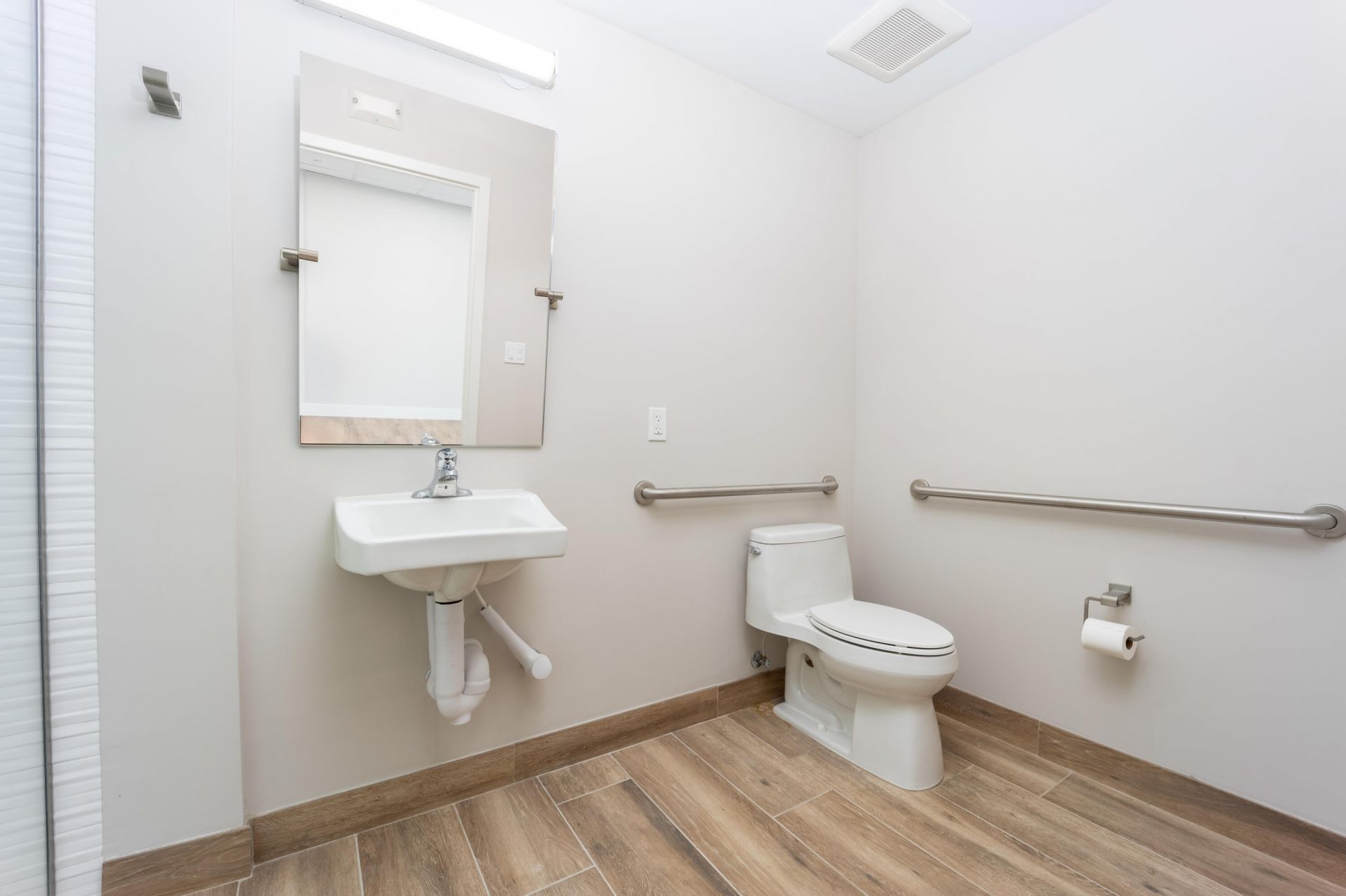 41 SW Seminole Street, Unit 211, Stuart, FL 34994 Photo