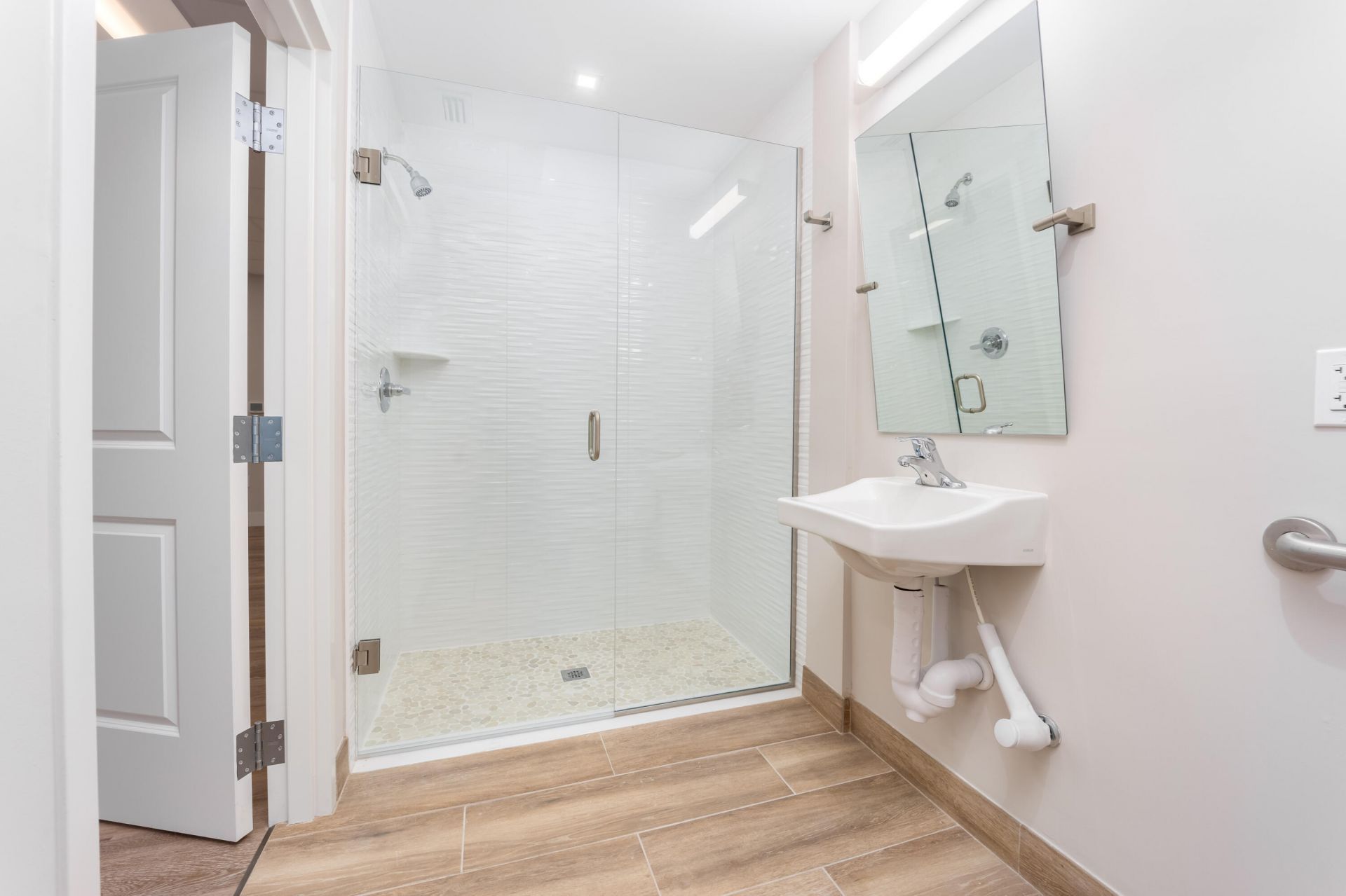 41 SW Seminole Street, Unit 211, Stuart, FL 34994 Photo