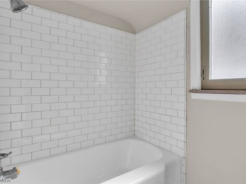 4870 W 14th Street, Cleveland, OH 44109 Photo 13