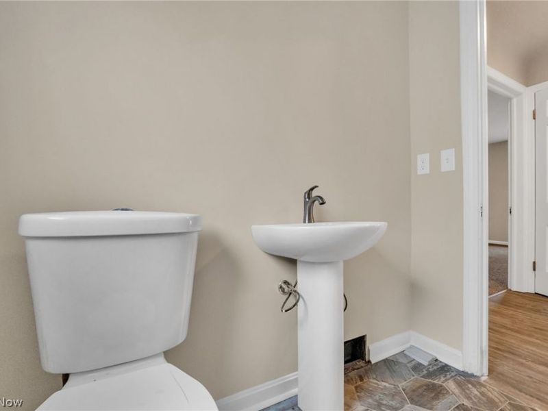4870 W 14th Street, Cleveland, OH 44109 Photo 14