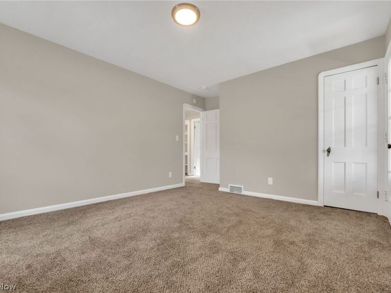 4870 W 14th Street, Cleveland, OH 44109 Photo 20