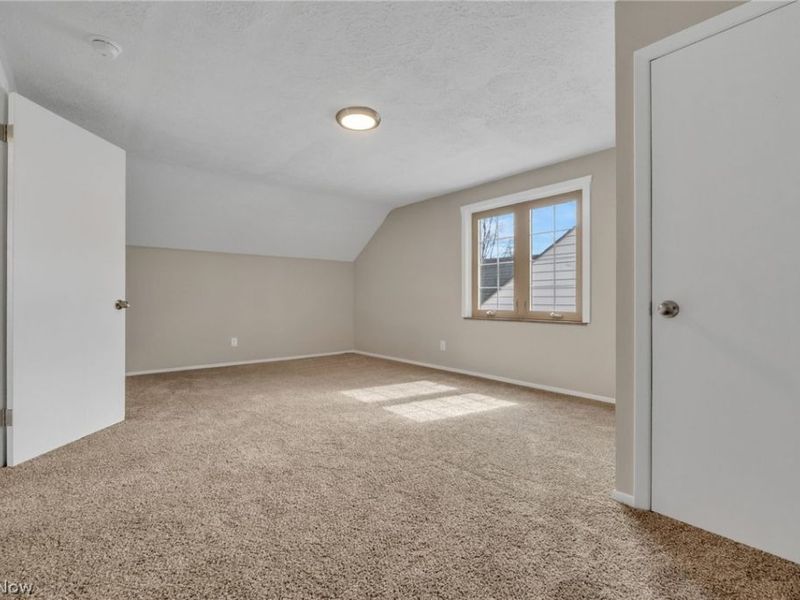 4870 W 14th Street, Cleveland, OH 44109 Photo 27