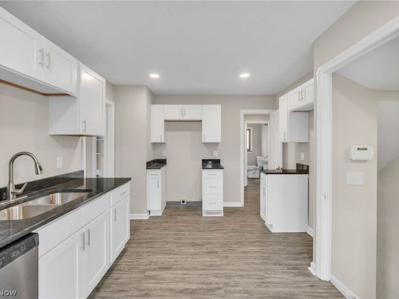 4870 W 14th Street, Cleveland, OH 44109 Photo 9