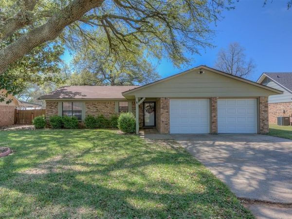 2645 Brown Street , Bossier City, LA 71111