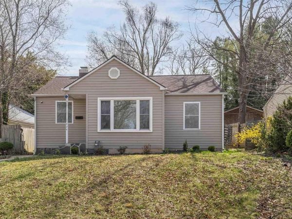 424 OAK AVE, WAYNESBORO, VA 22980