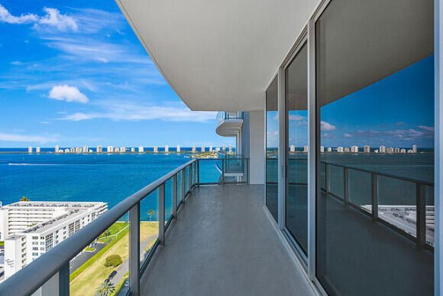 220 Lake Shore Drive, Unit 2105, Lake Park, FL 33403 Photo