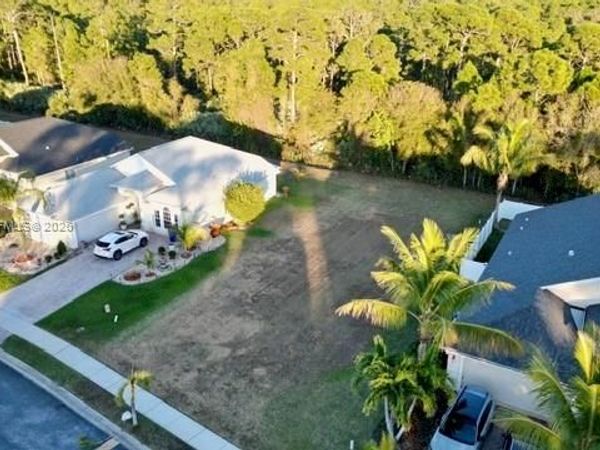 1570 SW 16th Ct SW, Vero Beach, FL 32962