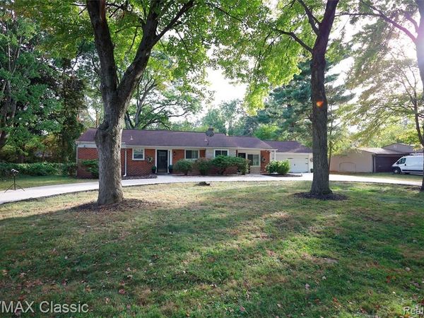 19595 Mahon Street, Southfield, MI 48075