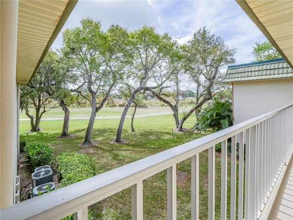 6 Vista Gardens Trail, Unit 205, Vero Beach, FL 32962