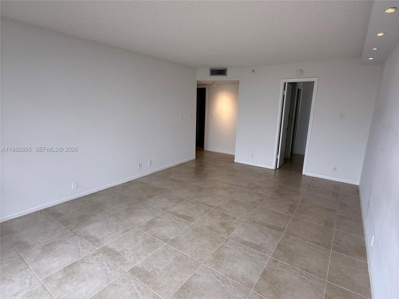 4000 Towerside Ter , Unit 1401, Miami, FL 33138 Photo