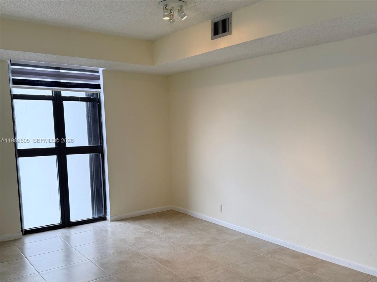 4000 Towerside Ter , Unit 1401, Miami, FL 33138 Photo