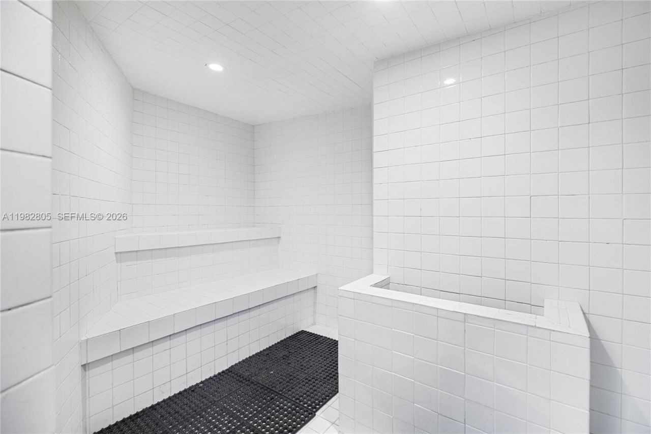 4000 Towerside Ter , Unit 1401, Miami, FL 33138 Photo