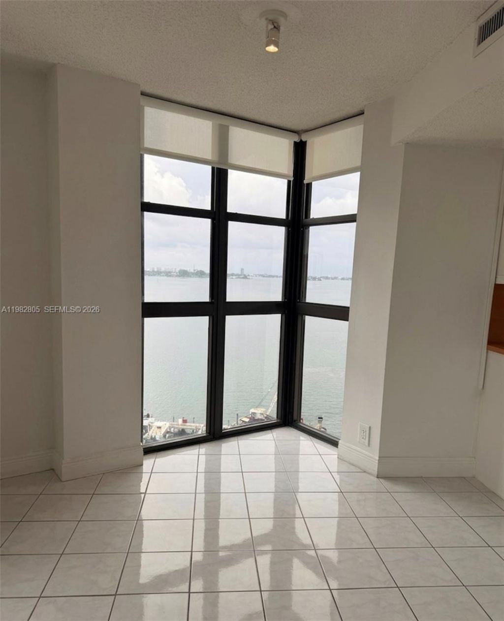 4000 Towerside Ter , Unit 1401, Miami, FL 33138 Photo
