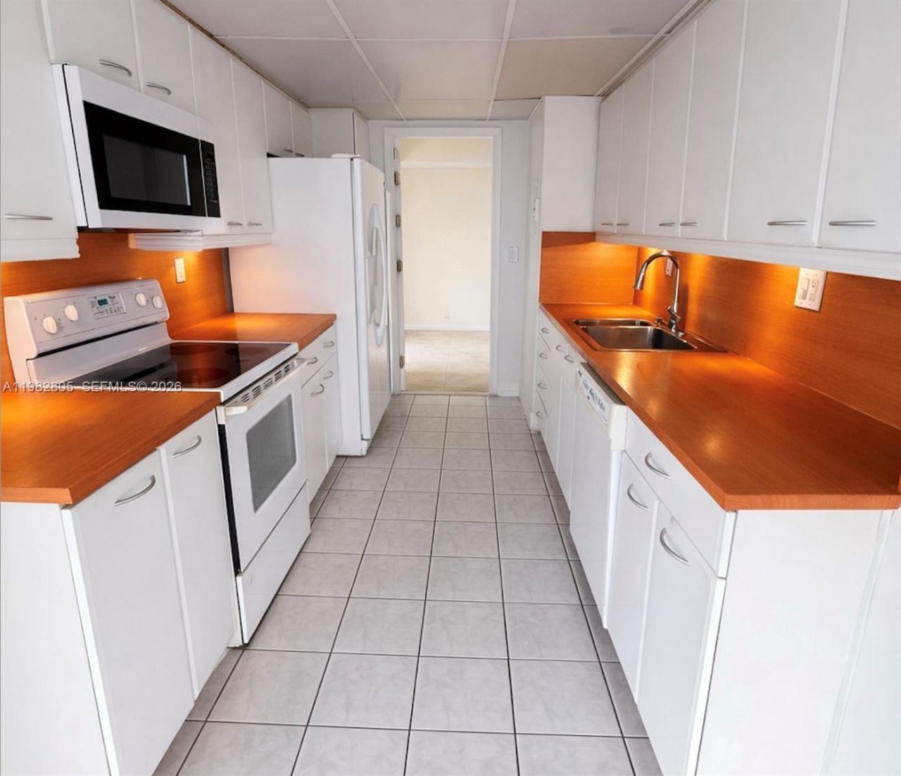 4000 Towerside Ter , Unit 1401, Miami, FL 33138 Photo