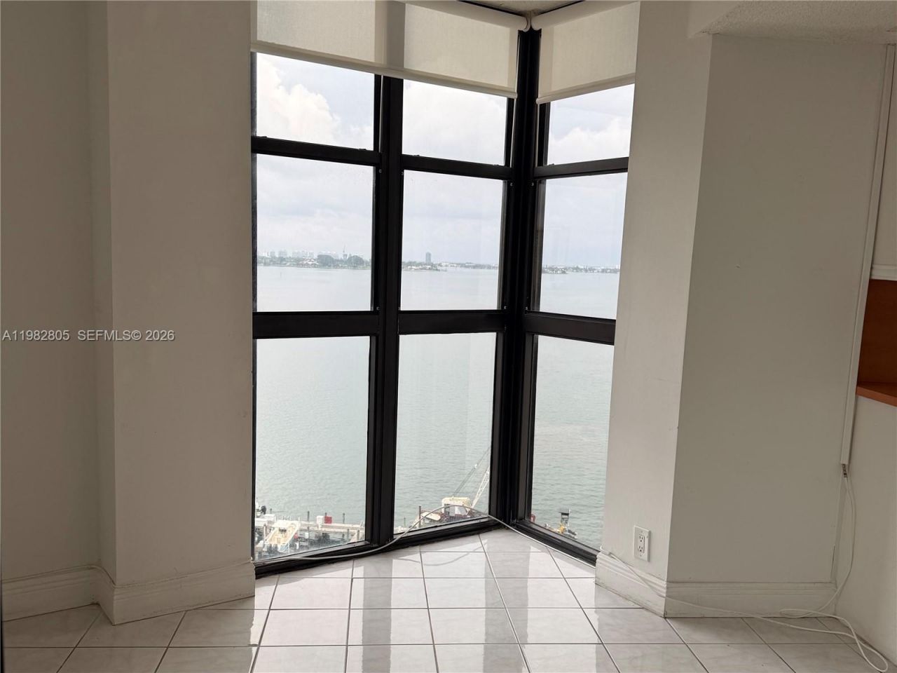 4000 Towerside Ter , Unit 1401, Miami, FL 33138 Photo