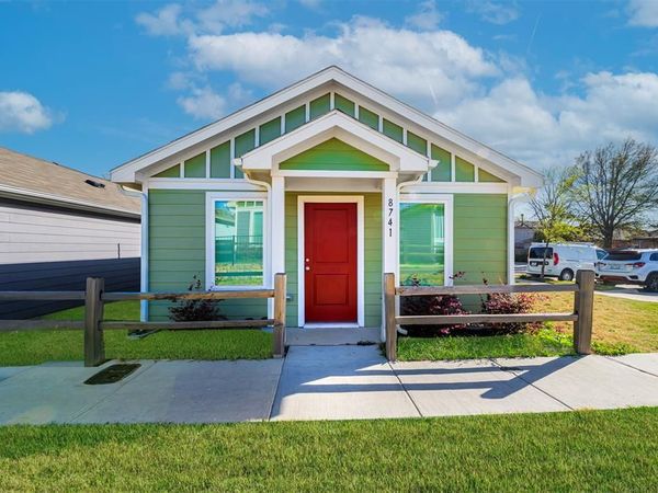 8741 Cottage Creek Drive, Fort Worth, TX 76123