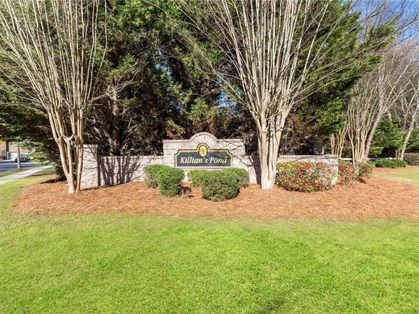 4363 Pond Edge Road , Snellville, GA 30039