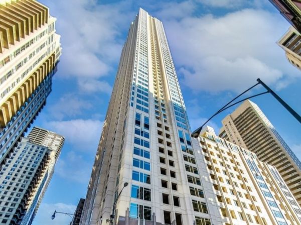 33 W Ontario Street , Unit 20A, Chicago, IL 60654