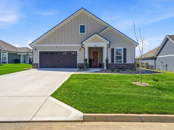 327 Trillium Trl , Lenoir City, TN 37771