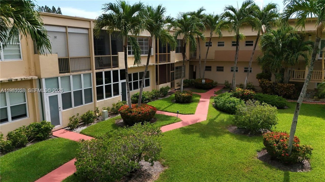 851 NE 14th Ave, Unit 414, Hallandale Beach, FL 33009 Photo