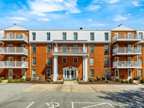 14443 Bantry Lane, Unit 24, Chesterfield, MO 63017