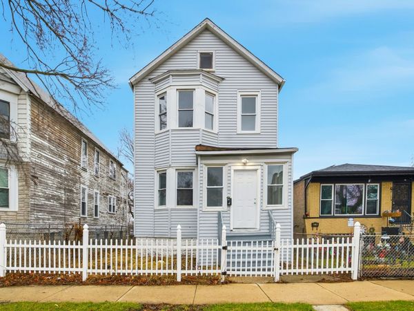 66 E 100th Street , Chicago, IL 60628