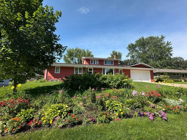 8421 Little Road, Bloomington, MN 55437