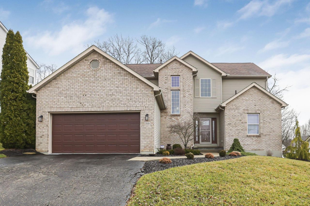 310 Weatherburn Drive , Pataskala, OH 43062 Main Photo