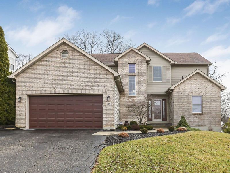 310 Weatherburn Drive, Pataskala, OH 43062 Photo 1