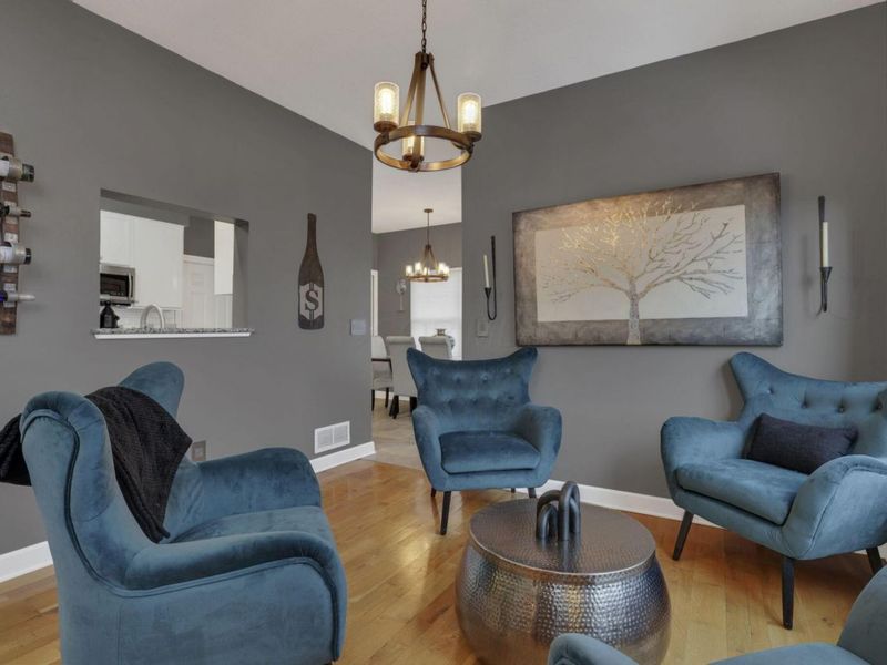 310 Weatherburn Drive, Pataskala, OH 43062 Photo 13