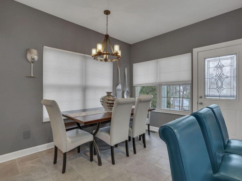 310 Weatherburn Drive, Pataskala, OH 43062 Photo 16