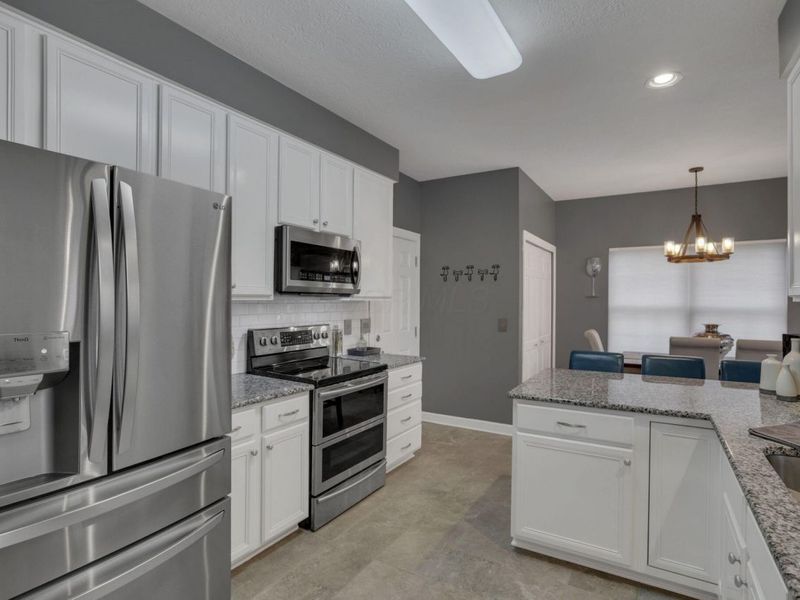 310 Weatherburn Drive, Pataskala, OH 43062 Photo 19