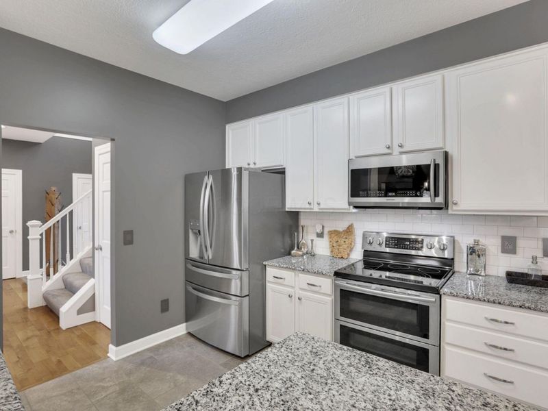 310 Weatherburn Drive, Pataskala, OH 43062 Photo 21