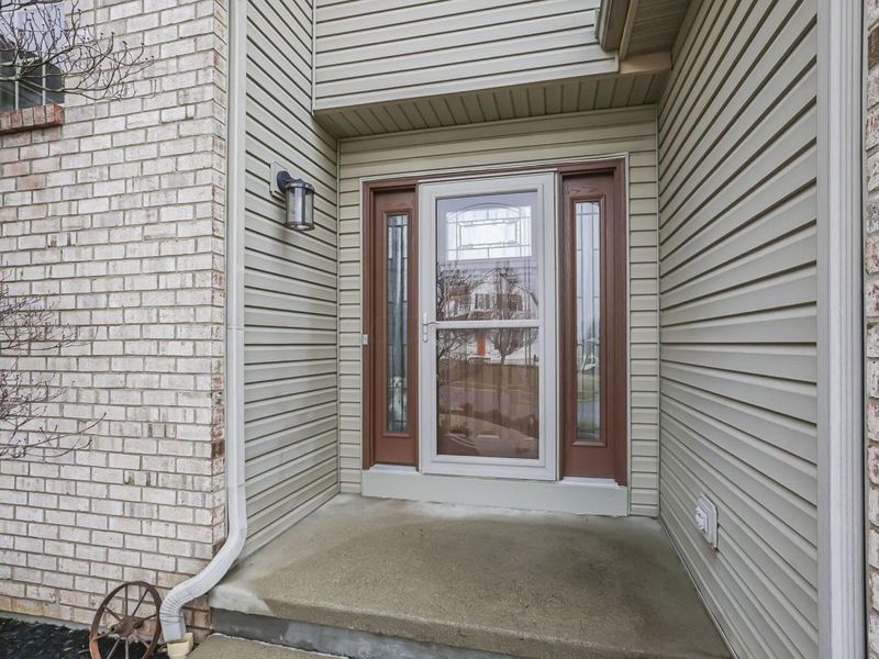 310 Weatherburn Drive, Pataskala, OH 43062 Photo 6