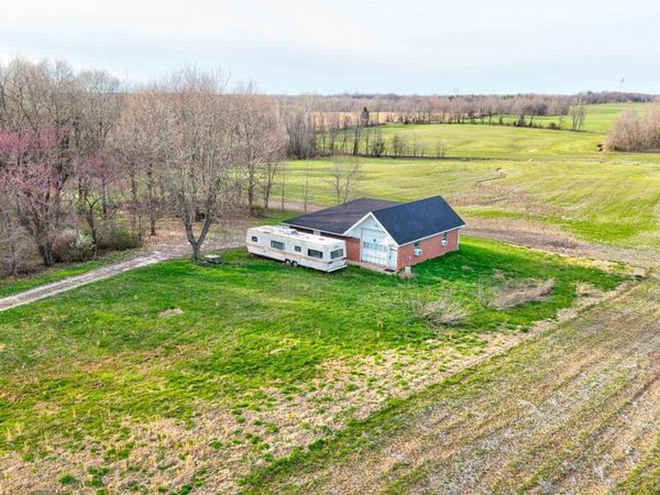 5916 E CR 700 N, Grandview, IN 47615