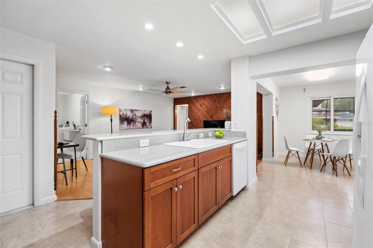 511 Riviera Bay Drive Ne, Saint Petersburg, FL 33702 Photo