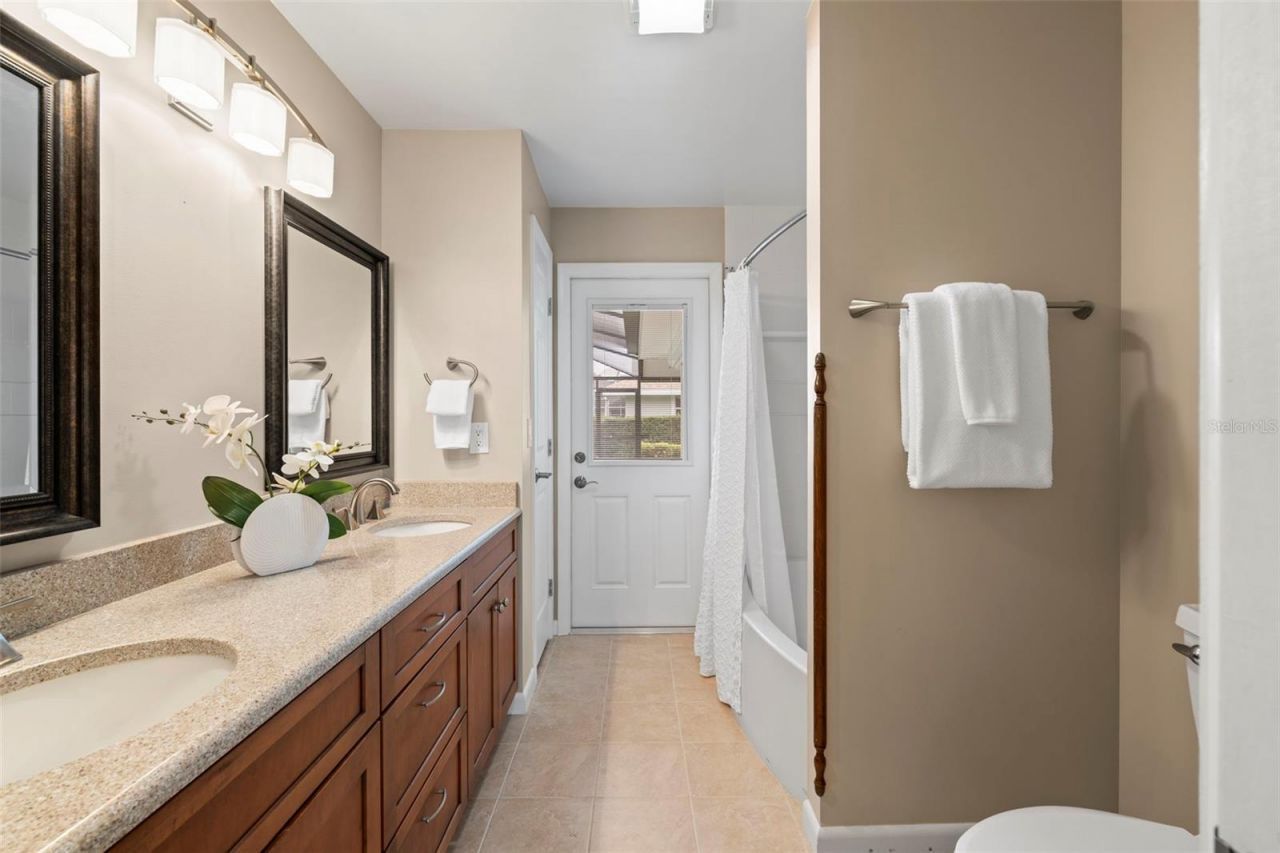 511 Riviera Bay Drive Ne, Saint Petersburg, FL 33702 Photo